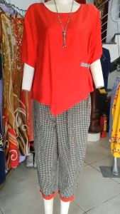 BỘ ĐŨI NỮ MẶC NHÀ HÀNG LOẠI 1 THIẾT KẾ VẠT CHÉO MẶC NHÀ CO GIÃN MỀM MẠI - BỘ ĐỒ MẶC NHÀ NỮ LANH ĐŨI TRUNG NIÊN CHO MẸ MÀU ĐỎ KÈM QUẦN MAY SẴN