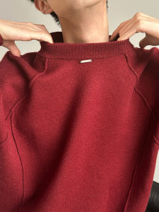 เสื้อสเวตเตอร์ถักคอปกกลมด้านนอกด้านในเป็นเส้นใยโพลีเอสเตอร์ผสมขนสัตว์ป้องกันการเกิดขนหยักสไตล์อเมริกันย้อนยุคสำหรับฤดูหนาว