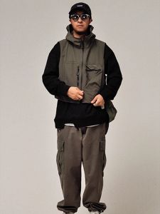 เสื้อกั๊กแบบมีฮู้ดบางสำหรับกลางแจ้งสไตล์ญี่ปุ่นสำหรับผู้ชายในฤดูร้อน ทรงหลวม ไม่ต้องรีด แขนสั้น ทรงปกติ