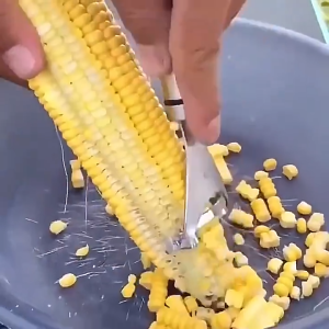 Easy Corn Remover 304 Stainless Steel Corn Thresher Stripper Kitchen Tool Corn Cutter Peeler