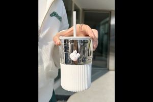 LuckyLife แก้วน้ำ แก้วใส่น้ำ ใส่กาแฟร้อน ใส่น้ำ สไตล์มินิมอล พร้อมหลอดแก้ว ขนาด420ml ถ้วยแก้วใส่ cup coffee(คุณภาพ100%)(จัดส่งจากกรุงเทพ)