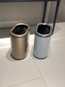 9L/12L Metal Trash Can, Oval Open Double Trash Bin, Narrow Garbage Can for Bathroom, Bedroom, Hotel, Office, RV