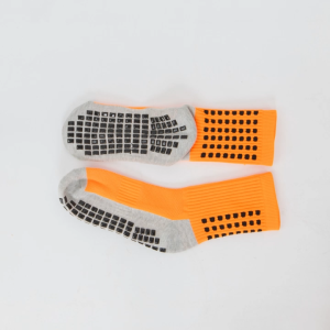 ถุงเท้ากันลื่นครึ่งแข้งยี่ห้อ Super Big ล็อคเท้าหนึบทุกการเคลื่อนไหว แบรนด์ไทย อุดหนุนคนไทย