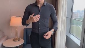 Kemeja Pria Lengan Panjang Dewasa Elastis Slim Fit Formal Motif Polos Warna Coklat Hitam Putih