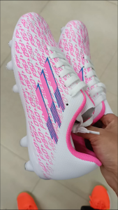 รองเท้าฟุตบอลคุณภาพสูง รองเท้าฟุตบอลฝึกอบรมกลางแจ้ง รองเท้าสตั๊ด New style Outdoors FG Long Spikes Soccer Shoes Football Shoes Football Boots กีฬา Shoe ออกกำลังกาย Sport