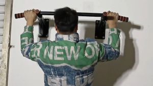 Fun Frog บาร์โหนติดประตู บาร์โหนฟิตเนส ปรับความยาวได้ 62-135cm บาร์โหนในบ้าน บาร์โหนดึงข้อ บาร์โหน บาร์ดึงข้อ บาร์โหนประตู แข็งแรง ทนทาน ไม่ต้องเจาะ