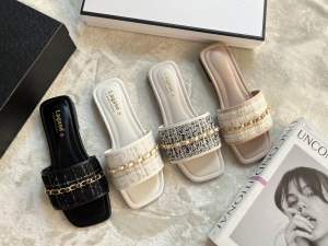 รองเท้าแตะสวมแฟชั่น ผ้าทวิตอะไหล่โซ่ สวมใส่สบาย พร้อมส่ง