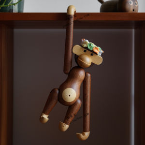 Wooden Monkey Chef Wall Hanging Home Decorations Soft Decorations Entrance Decorations Creative Gifts Nordic Style Artwork