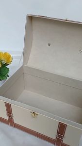 Box Hampers Model Peti Warna Cream | Box Souvenir Ulangtahun Model Peti Jinjing