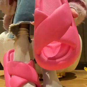 TKGirl รองเท้าผู้หญิง สีสวยใส่สบายยยย รองเท้า Slipers พื้นหนานุ่ม เพื่อนหน้านู้มีให้เลือกมากมาย น่ารักแบบนี้กดสั่งเลย💎