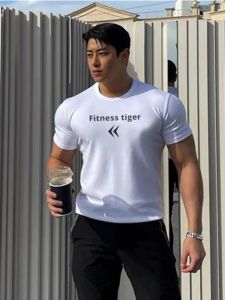 New Trendy Sporty Mens T-Shirt Quick Dry Short Sleeve Slim Fit round Neck Breathable Base Layer Casual Muscle Fitness Wear