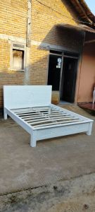 Tempat tidur minimalis kayu jati cat dico