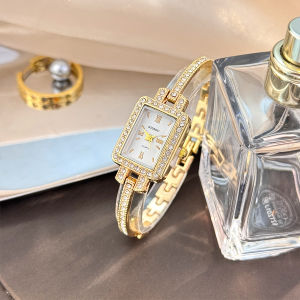 นาฬิกากําไลที่ทันสมัยสำหรับผู้หญิงนาฬิกาข้อมือลำลองเพชรหรูหราฝังไม่ซีดกันน้ำได้ทุกวัน