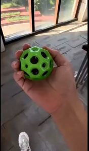 Mainan Ketangkasan Elastis: Super Bounce Ball & Wristband Ball