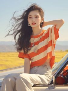 เสื้อยืดแขนสั้นผู้หญิงผ้าฝ้ายแท้ลายทางสีขาวสดใส ทรงหลวม ทรงสั้น ทรงเข้ารูป แฟชั่นฤดูร้อน 2024 สำหรับผู้หญิงวัย 18-24 ปี