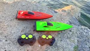 2.4G Remote Control Speed Boat for Kids – Fast Electric RC Boat Toy with Dual Motor Waterproof Model for Pool & Outdoor Play