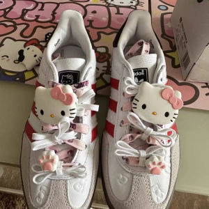 Kitty Cat Large Pink Shoe Lace Buckle Super Cute Samba KT Sanrio Accessory Shoe Buckle DIY Parts Fashionable Footwear Accessories