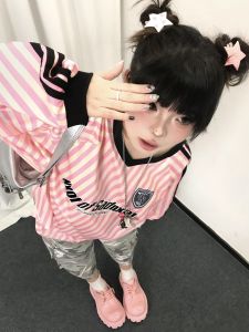 Oversize V-Neck Striped Sweatshirt: A Must-Have for Spring & Autumn