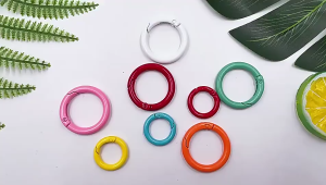 Gantungan Kunci Bulat Warna Warni Round Key Ring Gantungan Aksesoris 25mm / 2.5cm (1pcs) MG001