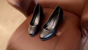[with box] Close Round Toe Leather Work Heels For Women Black 2 Inches