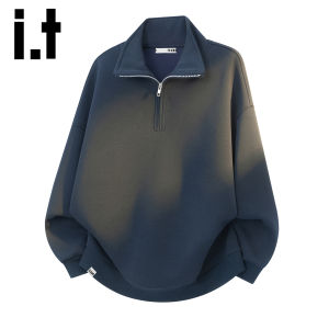 izzue | Red Half-Zipper Mens Sweatshirt Autumn 2026