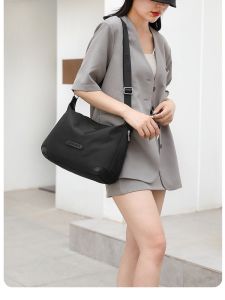 Large Capacity Bag for Women 2024 New Arrival Lightweight Nylon Oxford Cloth Single-Shoulder Bag Simple Crossbody Western Style Lady Bag