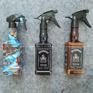 Bình Xịt Nước Cắt Tóc Nam Hình Chai Rượu Dung Tích 500ml.