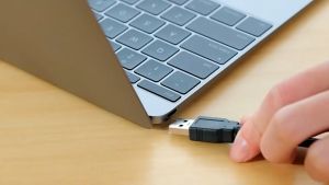 Cybertec USB C HUB 5 in 1 Type C To HDMI 4K High Speed USB 3.0 Ports SD/TF Card Reader For Laptop Computer Port Hub 5IN1 USB C hub5 in1 USB-C hub Type-c multiport Adapter with Gigabit Ethernet 3 prots USB 3.0 hub for Data 100W Power Delivery