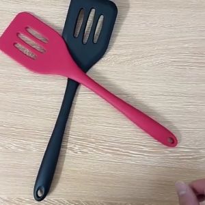 Spatula Silikon Sutil & Berkualitas Tinggi: Pilihan Terbaik untuk Memasak