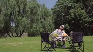 TrailTop Kursi Lipat Outdoor Serbaguna Kursi Lipat Camping Tebal Dan Tahan Aus Kursi Kemping Lipat Dan Meja Penahan Beban 120kg