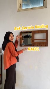 Adapta - Cermin Tempel Dinding dengan Rak Pajangan Gantung - Cermin Minimalis + Gantungan Kunci