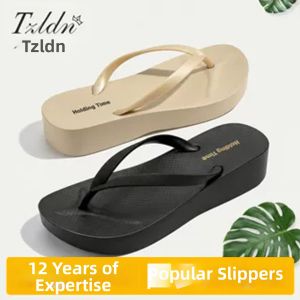 TZLDN | Platform Black Flip Flops
