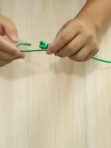 【READY STOCK】Portable Clothesline/Windproof Retractable Travel Rope/Clothes Drying Rope/Anti-Slip Clip/Fixed Photo Clip