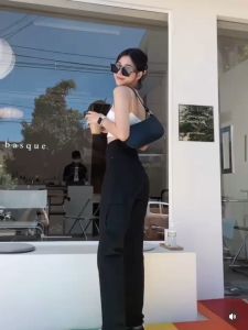 ส่งเร็ว กางเกงยีนส์ผู้หญิง ทรงกระบอก เอวสูง กระเป๋าข้างคาโก้ ฟอกเซอร์