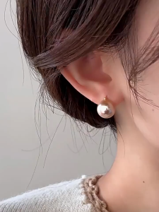 Premium Champagne Pearl Earrings Simple Temperament Earrings Light Luxury Ins Style Earrings Fashion Imitation Pearl Earrings Minimalist Classy All-Match Womens Ear Buckles