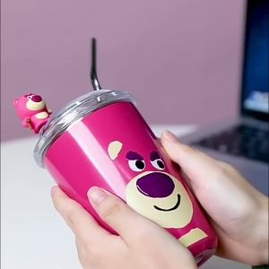 Ly Giữ Nhiệt Gấu Dâu Lotso Hồng 450ML Cốc Giữ Nhiệt Inox 304 Cao Cấp Không Gỉ + Tặng Ống Hút Tiện Lợi Và Charm Gấu