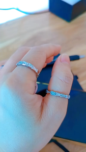 (Giá 1 chiếc) NHẪN TITAN KHÔNG ĐEN ĐÍNH ĐÁ_MÀU TRẮNG/VÀNG