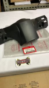 Batok Belakang Caver Handle Honda Beat Karbu Ori Ahm 53206Kvy960