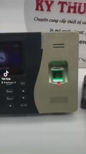 Máy chấm công vân tay /thẻ Ronald Jack RJ600