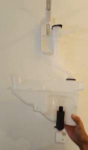 Toyota Hilux Revo Gun125 2015-2020 / Innova 2015 / Fortuner 2015 Washer Tank With Motor (85315-0K250)