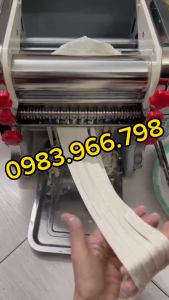 Máy cán bột làm bánh bao bằng điện FKM200 (550W)