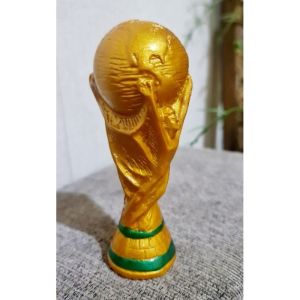 piala/trofi piala dunia world cup 21 cm resin