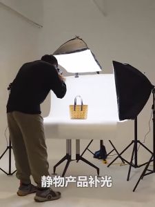 Studio 50x70cm Softbox & 200cm Light Stand: A Comprehensive Guide