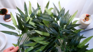 10Pcs Artificial Bamboo Leaves Green Plastic Fake Artificial Plants Leaves Simulated Plants Leaf Lifelike Branches Home Office Decor