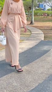 [Clearance] Dreamtale Baju Wanita Set Yusra Muslimah Wear Muslimah Suit Baju Kurung Muslim Blouse & Skirt Baju Set WCO143