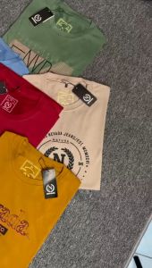 4pcs 100 ribu kaos pria wanita kaos distro/kaos terlaris