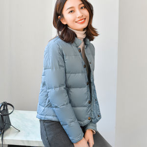 NVSHENJI | เสื้อแจ็คเก็ตขนเป็ดสีขาวทรงเข้ารูปสำหรับผู้หญิง ทรงสั้น น้ำหนักเบา ฤดูหนาว 2025 เสื้อคลุมคาร์โบนสีเทา ขนาดเล็ก เสื้อคลุมขนเป็ดสีขาว