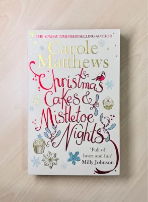 Christmas Cakes and Mistletoe Nights by Carole Matthews (Trade Paperback Preloved) Christmas Romance Chic Lit Fiction