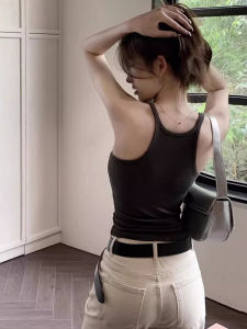 เสื้อกล้ามคอตตอนสีดำดีไซน์เก๋