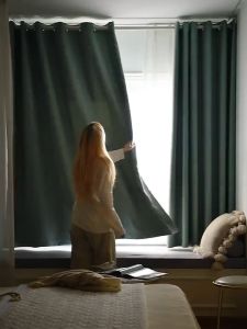 ผ้าม่าน ผ้าม่านสำเร็จรูป ผ้าม่านห่วงตาไก่ ผ้ากันแดด ผ้าม่านหน้าต่างกันแสง ม่านทึบแสงห้องนอน ผ้าม่านประตู กันแสง UV 99% เนื้อสัมผัสนุ่ม ไม่อมฝุ่น ผ้ากันไรฝุ่น รหัส USA (1 ผืน) - Lazada